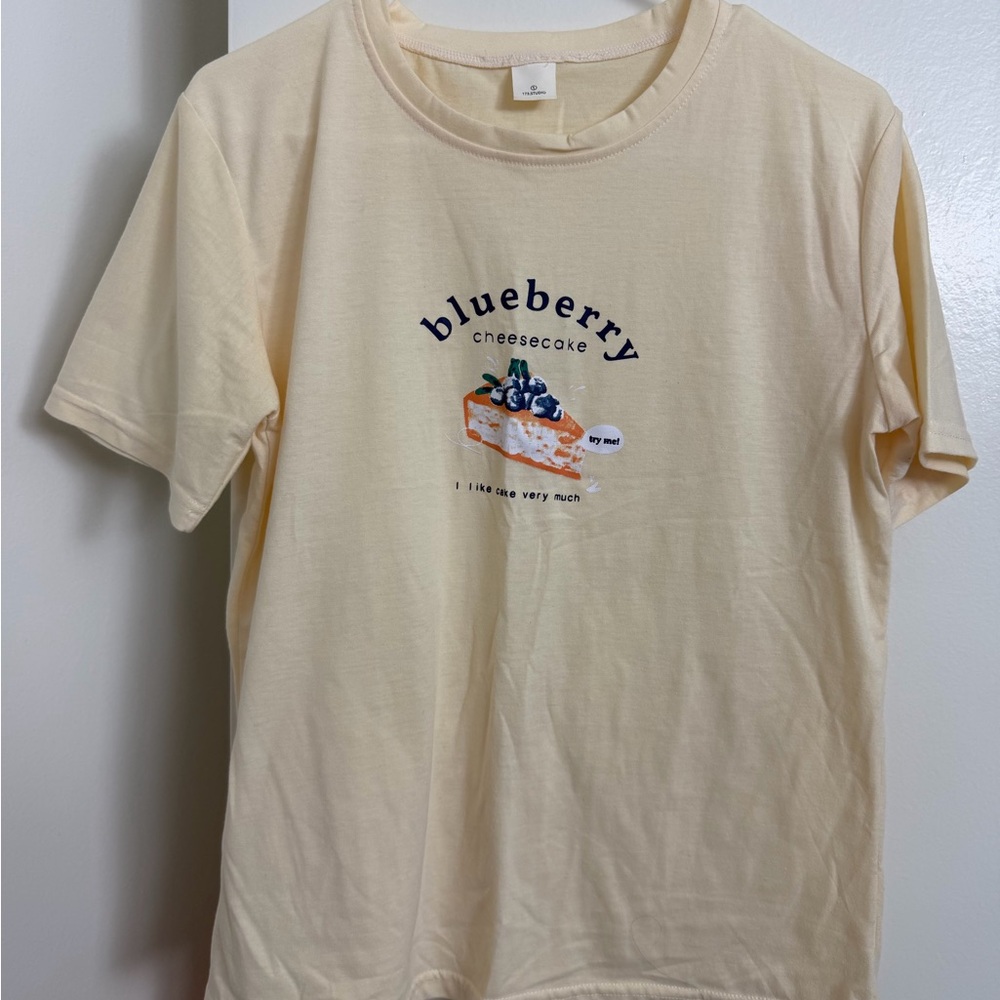 YesStyle Cream Blueberry Cheesecake Tee